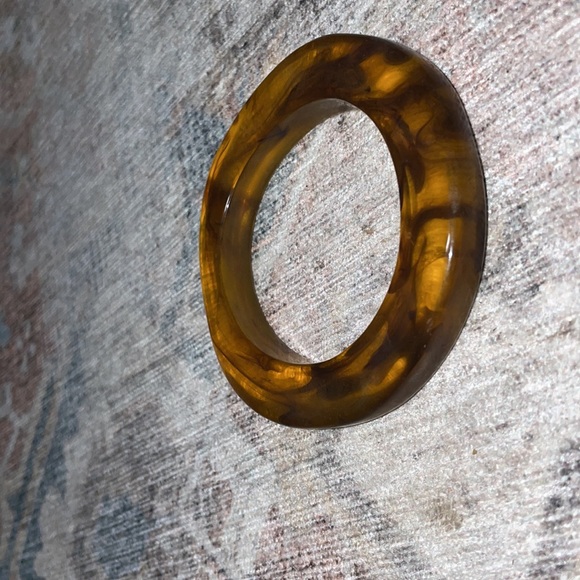1970's Inspired Amber Bangle Bracelet - Picture 2 of 2
